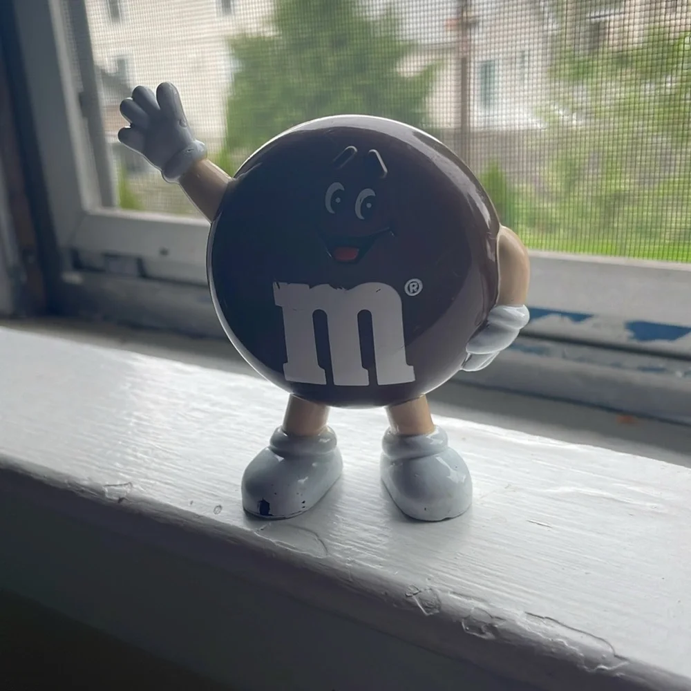 M&M'S Brown Character with White Gloves 1991 - Picture 2 of 5